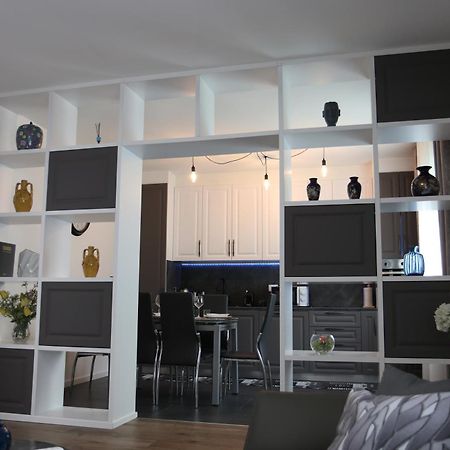 Dolcevita Apartment โกโม ภายนอก รูปภาพ