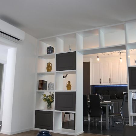 Dolcevita Apartment โกโม ภายนอก รูปภาพ