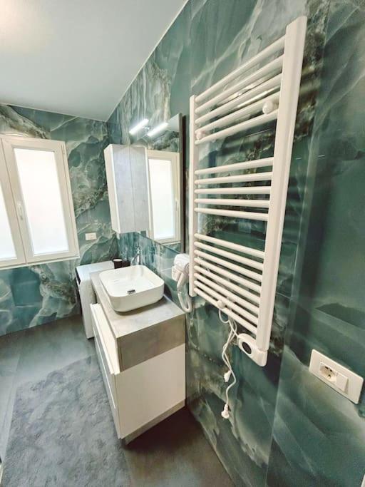 Dolcevita Apartment โกโม ภายนอก รูปภาพ
