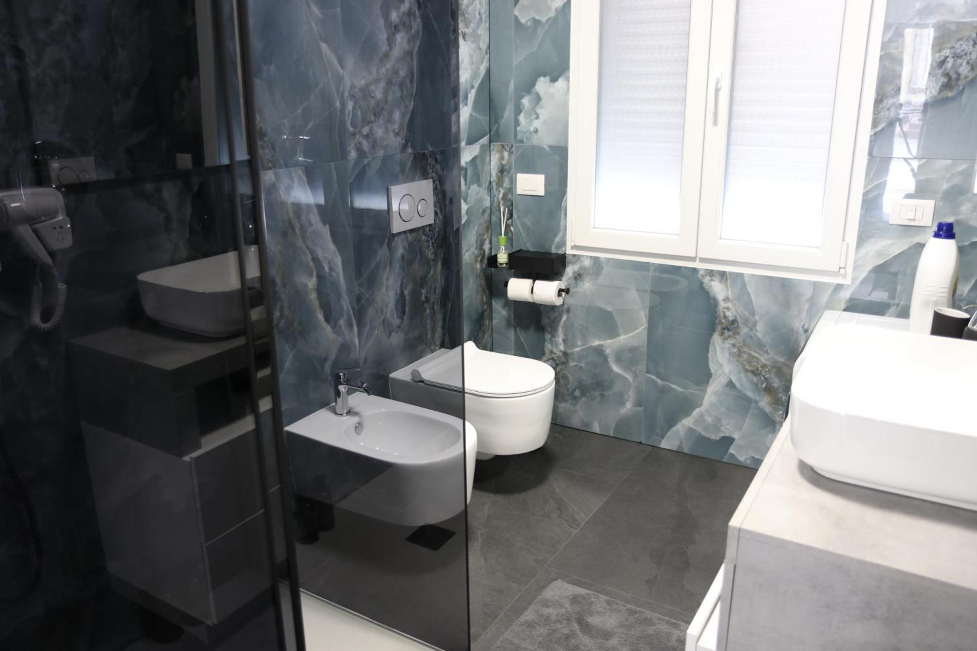 Dolcevita Apartment โกโม ภายนอก รูปภาพ
