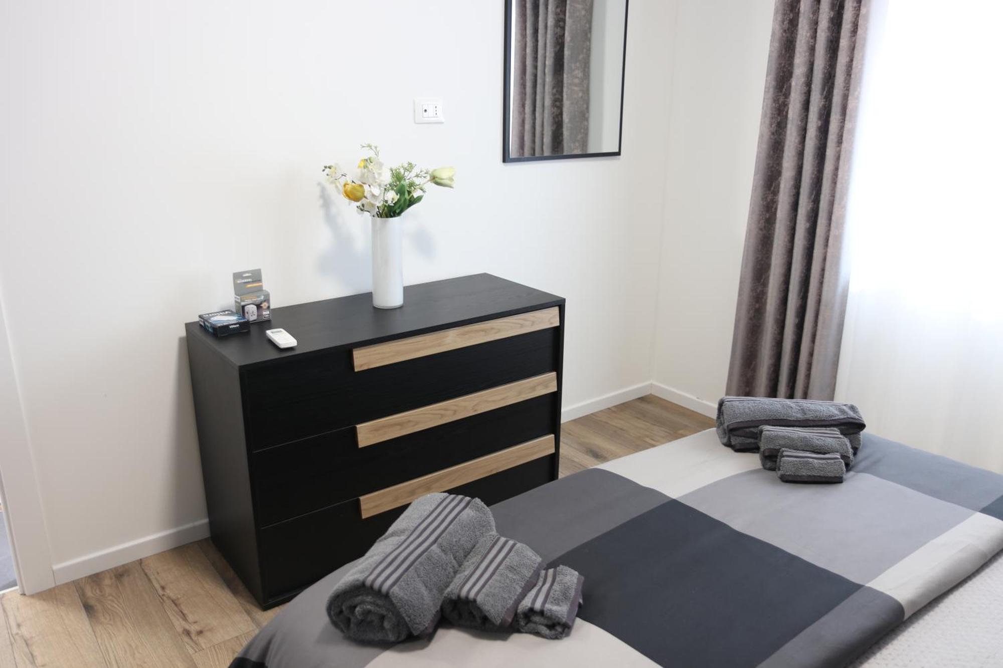 Dolcevita Apartment โกโม ภายนอก รูปภาพ
